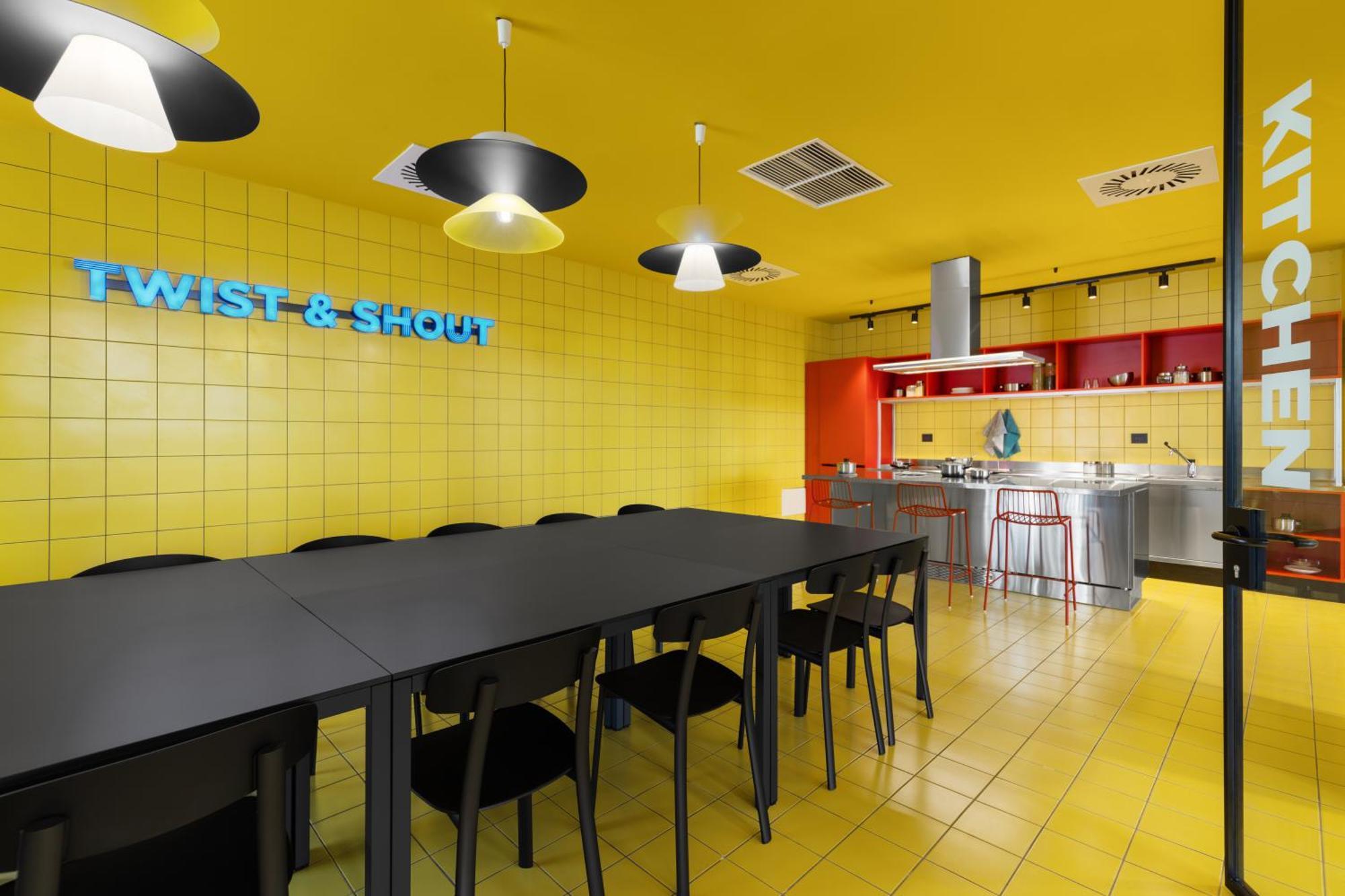 Cx Milan Nom Hostel Εξωτερικό φωτογραφία
