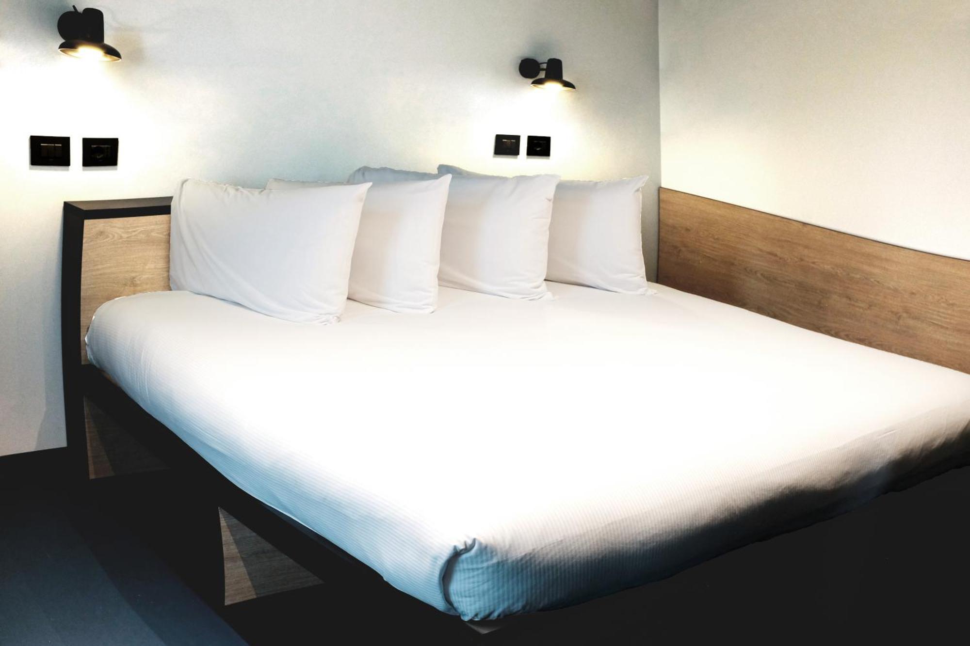 Cx Milan Nom Hostel Εξωτερικό φωτογραφία