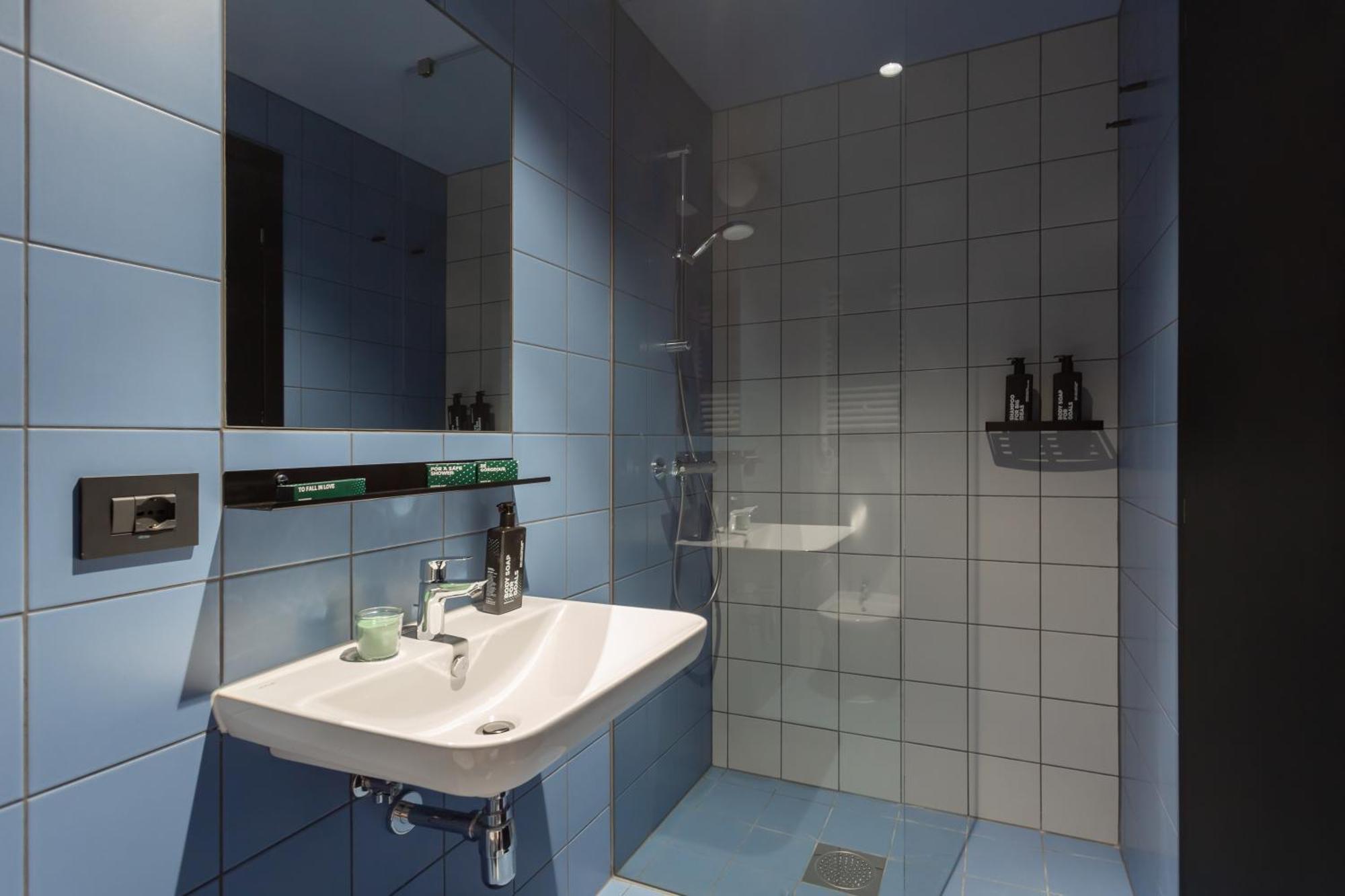 Cx Milan Nom Hostel Εξωτερικό φωτογραφία